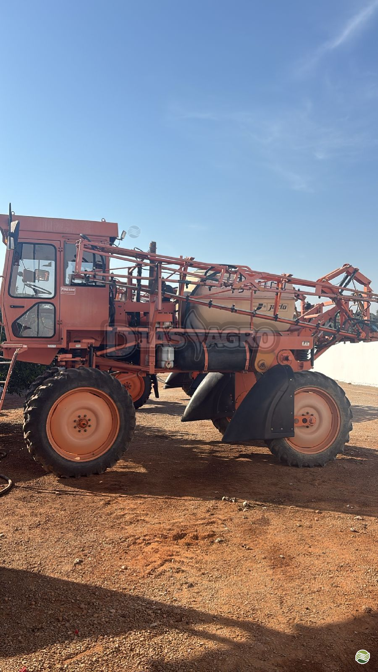 PULVERIZADOR JACTO UNIPORT 2000 Tração 4x2 Dias Agro - Jacto LUCAS DO RIO VERDE MATO GROSSO MT